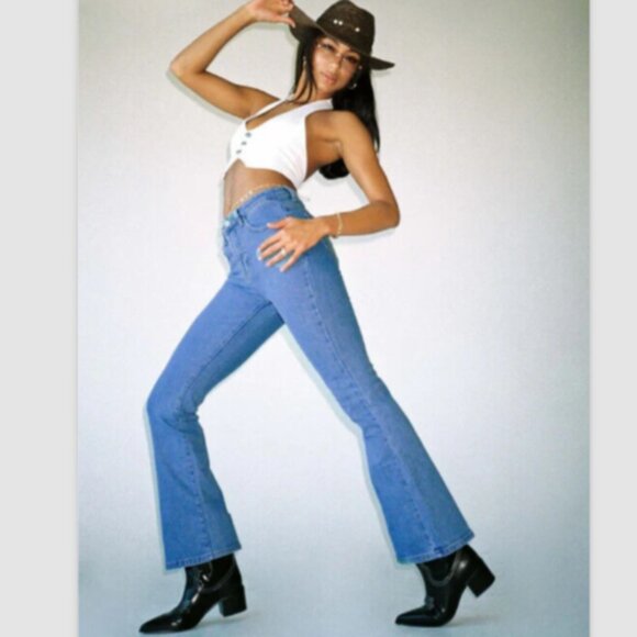 NEW Princess Polly High Waisted Flare Jeans Mid Wash Denim Size 0‎ Bootcut Pants - Picture 2 of 14